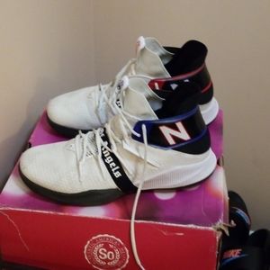 New balance basketball shoes